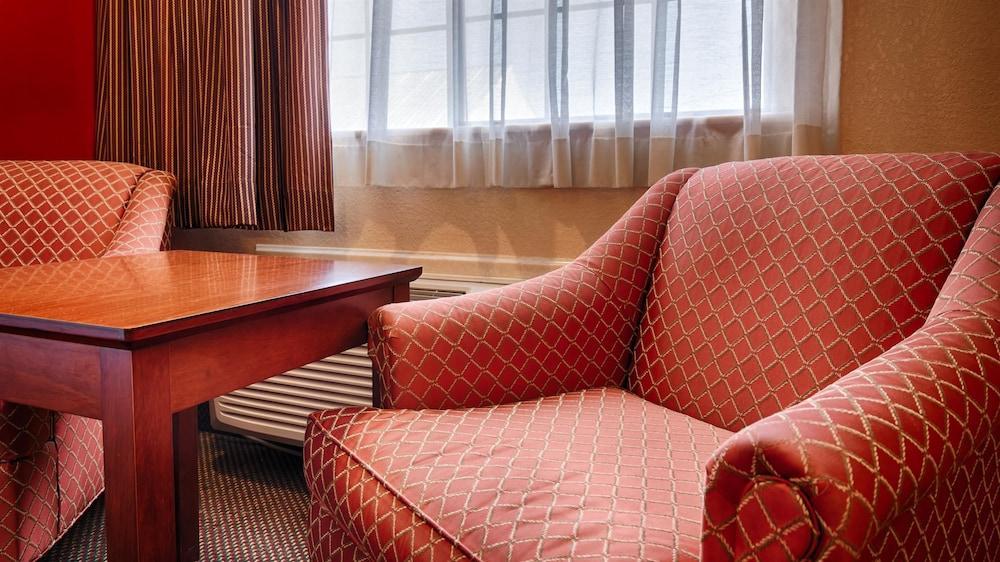 Western Executive Hotel Marshall